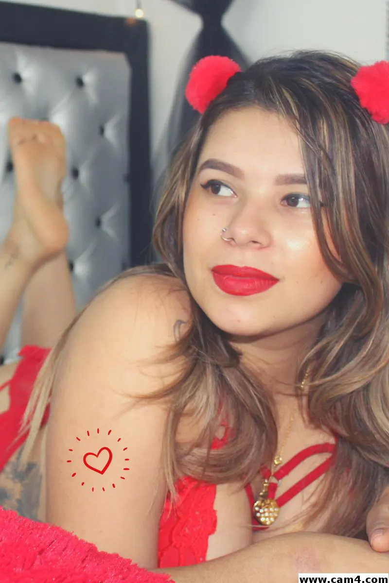 juliana_lopezX0 image 0