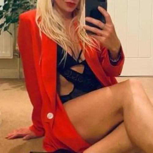 blondesgift543 image 0