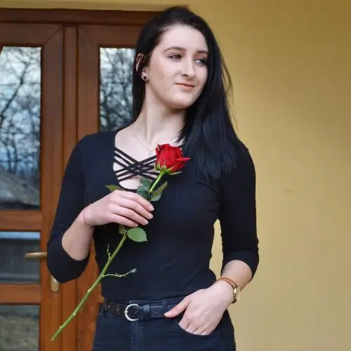 mandyrosimadel image 0